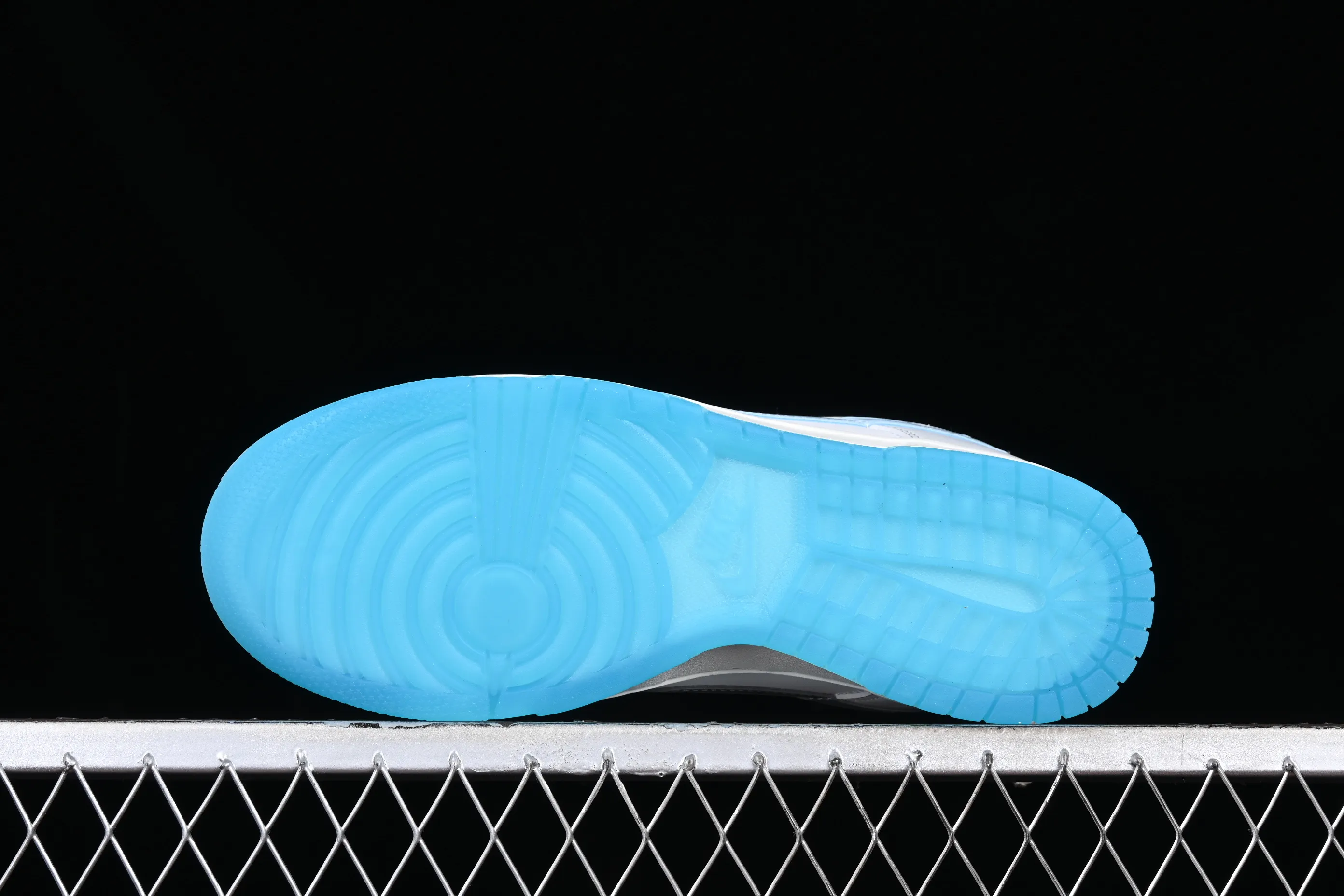 All categories Nk SB Dunk series Nk SB Dunk Low low-top sneakers Nk SB Dunk Low "520" Valentine's Day limited SB low-top sports and leisure sneakers FN3433-141